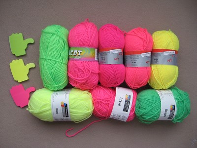 pelote de laine fluo